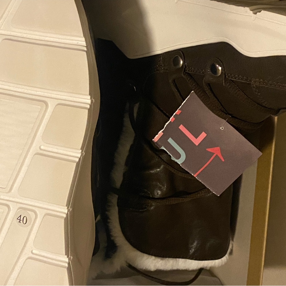 Size 40 new All Black Winter Boots